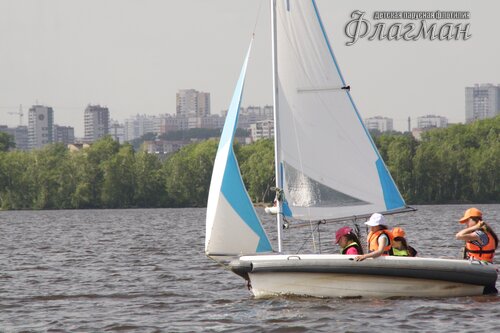 Фоторепортаж с парусной практики флотилии Флагман, прошедшей в июне 2017 года.